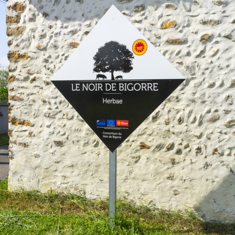 Magasin à la ferme HERBAE Porc noir de Bigorre AOP Cochons Millésimes